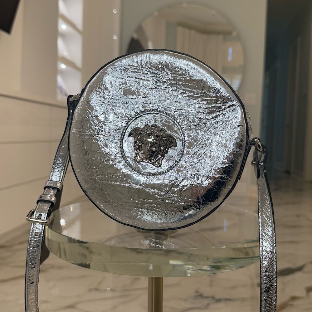 NWT Versace Metallic Crackled Lambskin La Medusa Disco Round Crossbody